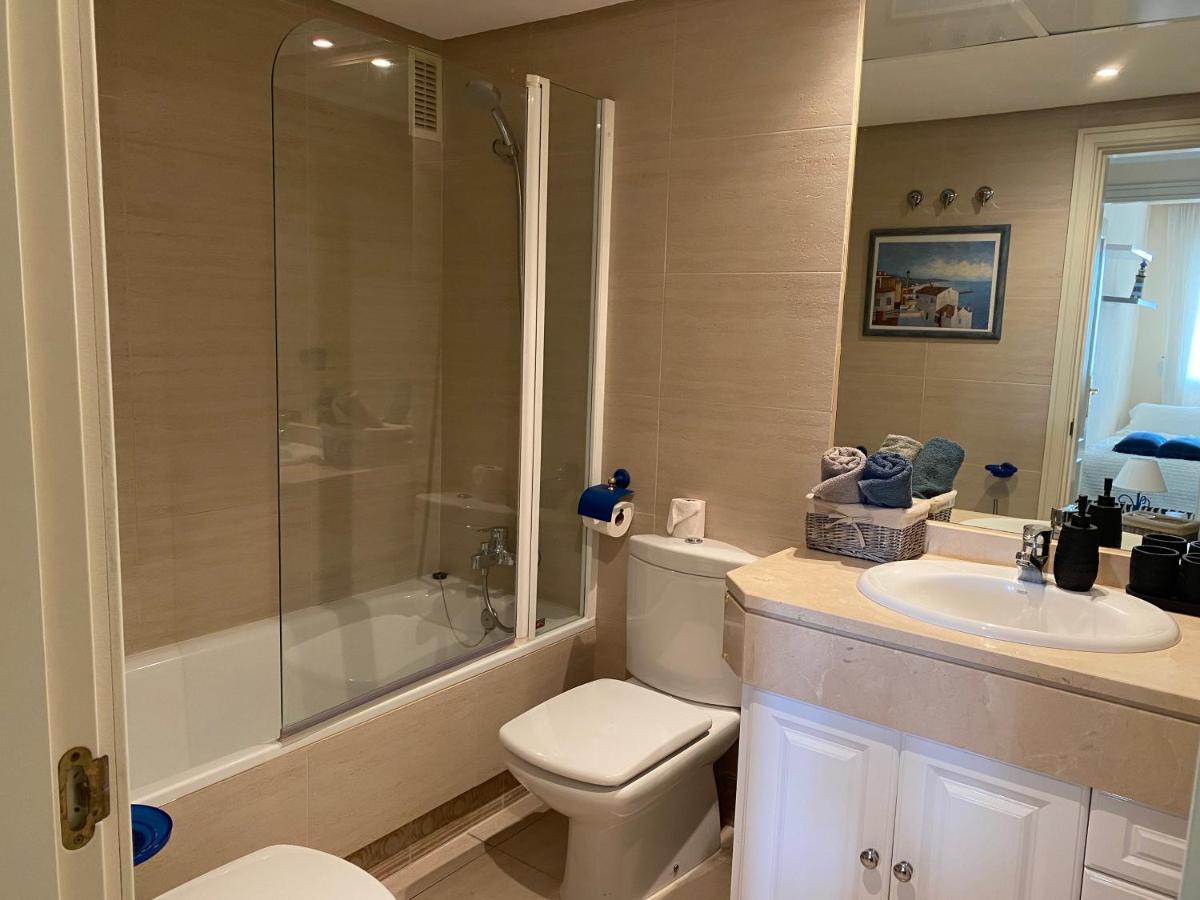 Exclusive Puerto Banus Beach Apartment Free Parking Wifi & Swimming Pool Marbella Buitenkant foto