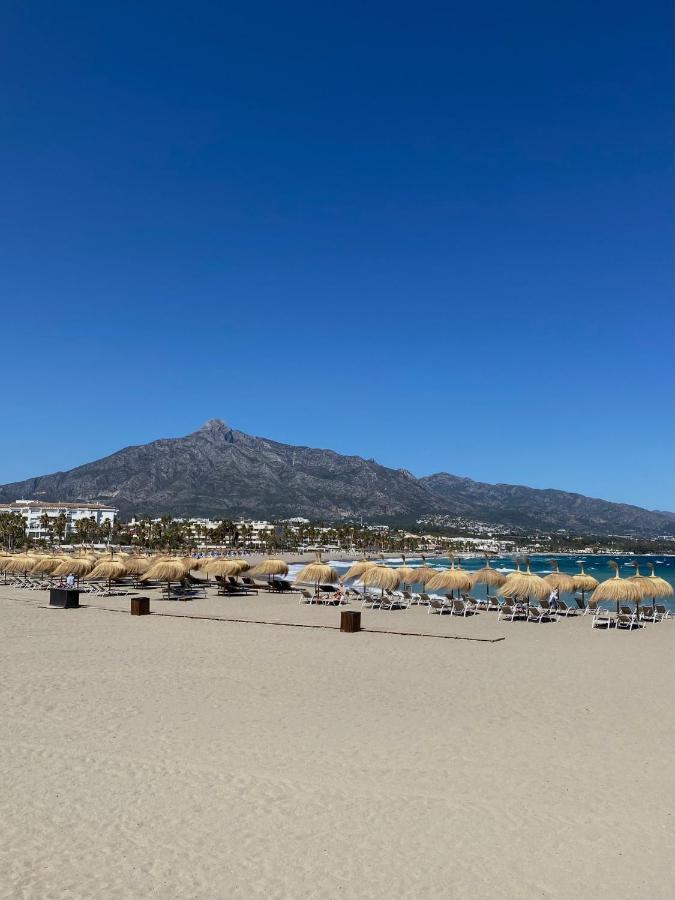 Exclusive Puerto Banus Beach Apartment Free Parking Wifi & Swimming Pool Marbella Buitenkant foto